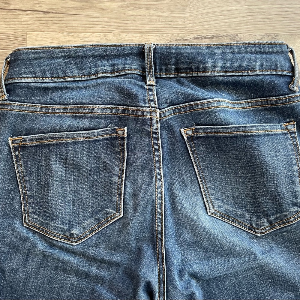 4/$25 | Old Navy | Rockstar Mid Rise Skinny Jeans for Women | Size 2 Long - Picture 7 of 9